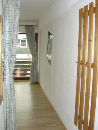 3 Hal & Woonkamer_laminaat